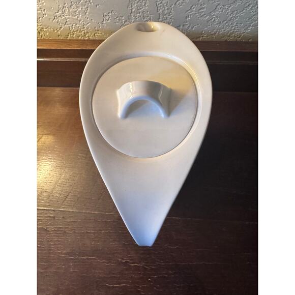 Villeroy & Boch Alba White Vitro-Porcelain Pitcher with Lid - Picture 5 of 8